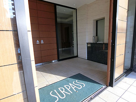 エントランス エントランスに管理人室があります