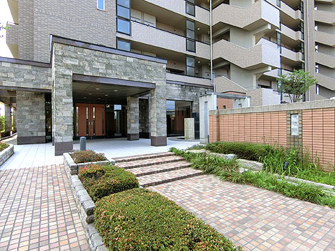 現地外観写真 エントランス外観