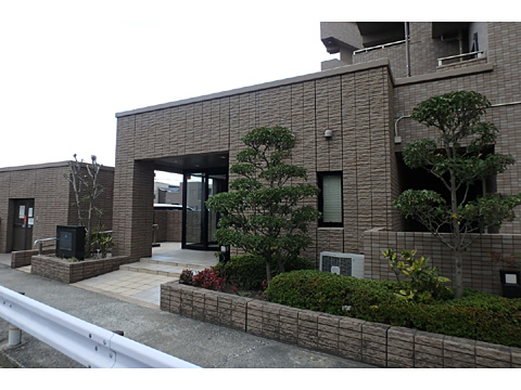 駐車場　エントランス