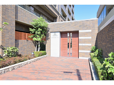 エントランス　サーパス西新二丁目 1