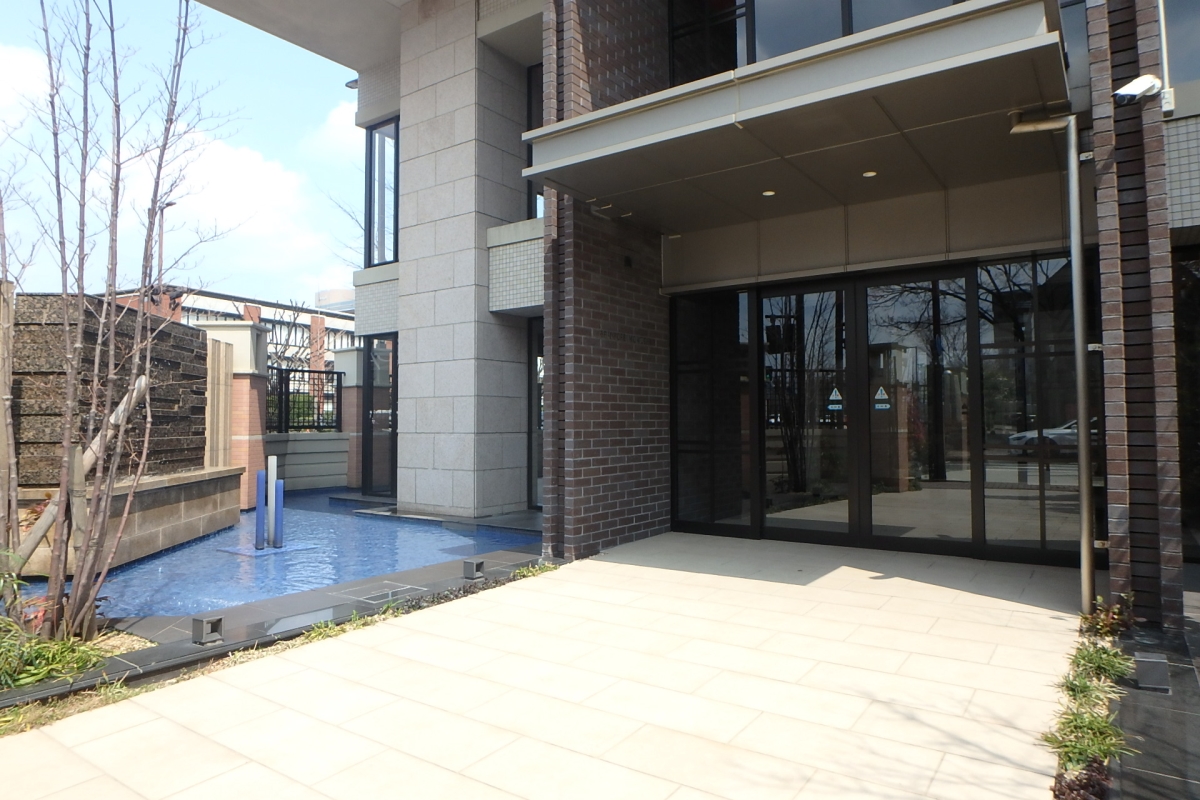 エントランス エントランス