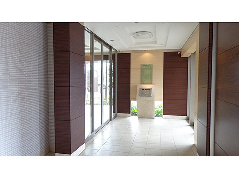 エントランス　エントランスホール