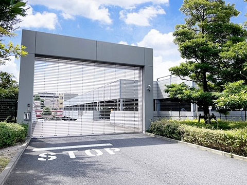 駐車場　駐車場電動シャッターゲート