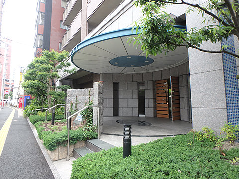 現地外観写真　マンション入口