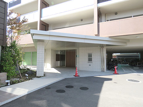 エントランス エントランス前