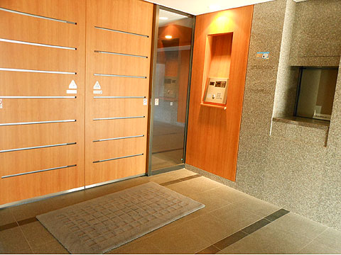 その他共用部 エントランス:オートロック部