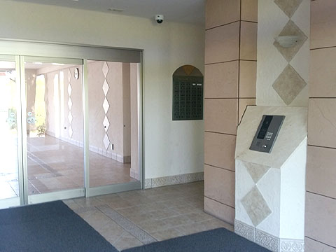 エントランス エントランス内