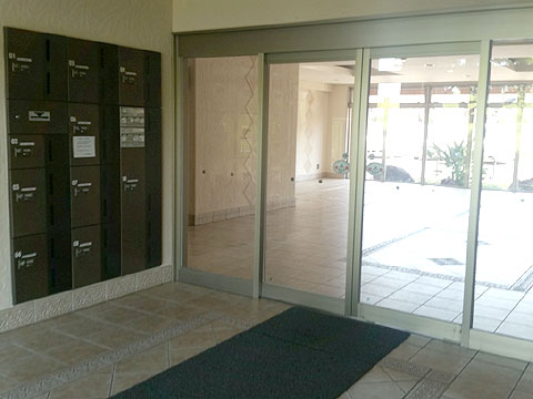 エントランス エントランス内