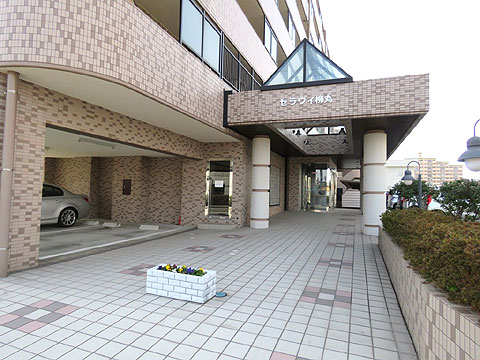 エントランス エントランス前