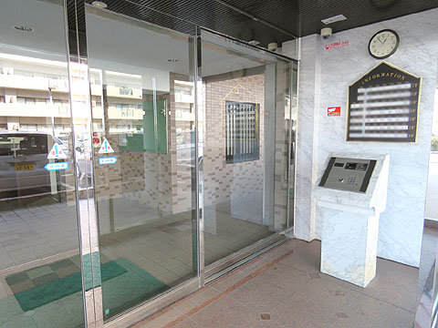 エントランス エントランス内