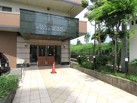 エントランス　エントランス外観