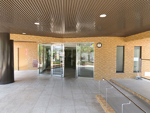 エントランス エントランス前2