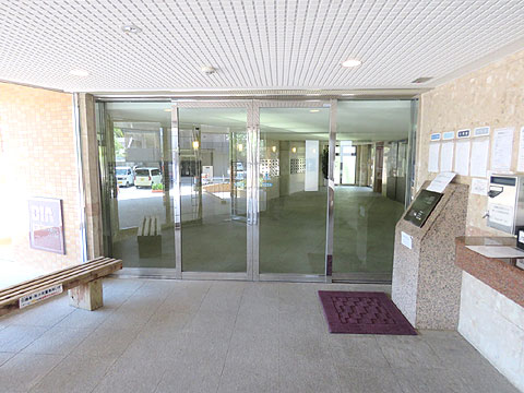 エントランス エントランス内