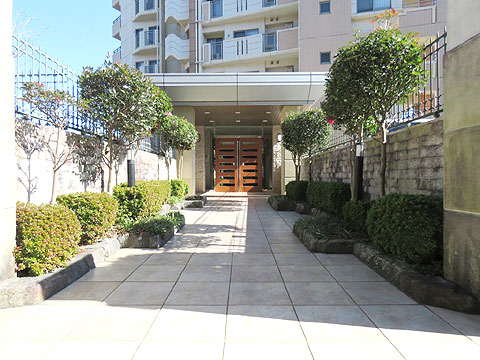 エントランス　エントランス前