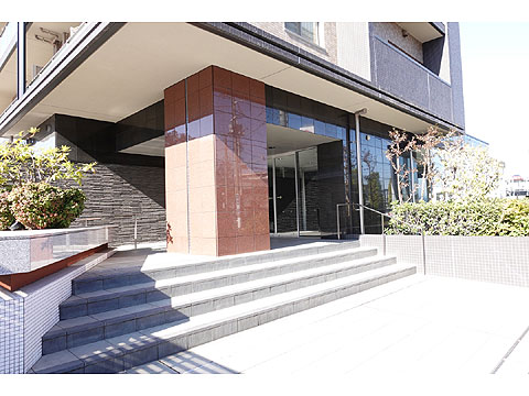 現地外観写真 マンション入口