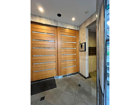 エントランス　風除室