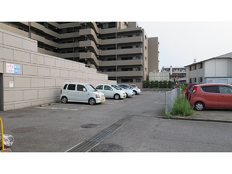 駐車場　IMG_0142