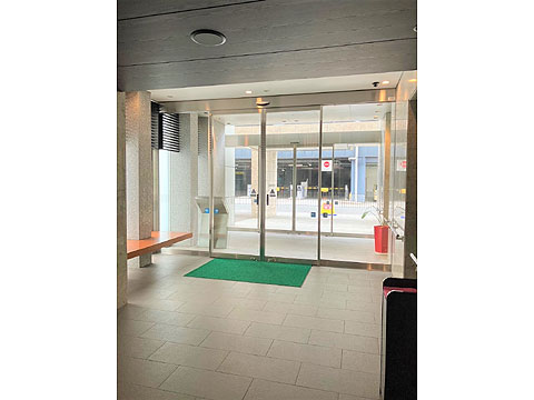 エントランス　エントランス