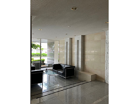 エントランス　エントラスホール