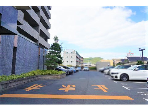 駐車場　駐車場