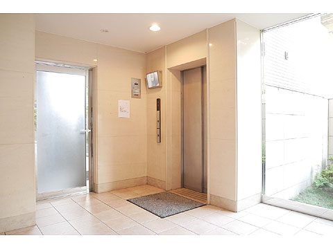 ロビー EVホール