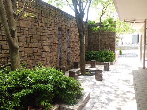 その他共用部 エントランス前