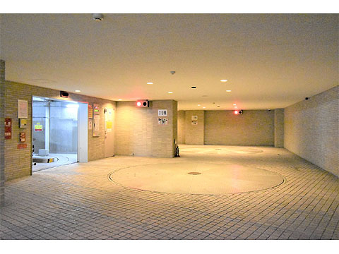 その他共用部 敷地内駐車場 45,000~48,000円/月