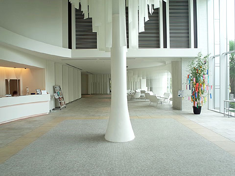 ロビー　R0056282