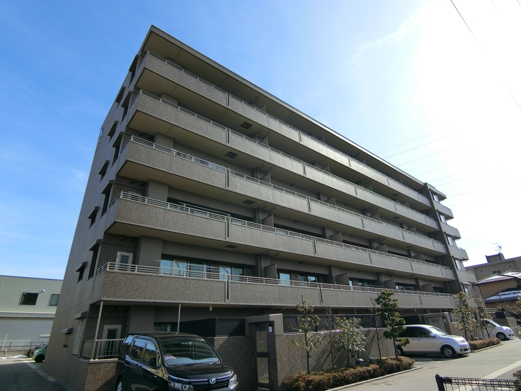 現地外観写真 マンション外観写真