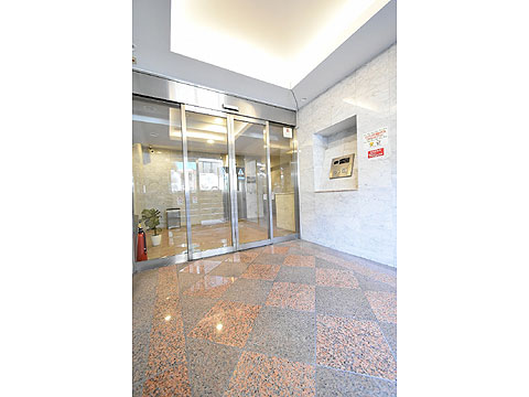 エントランス　風除室