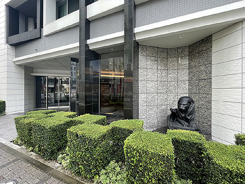 現地外観写真 エントランス外観