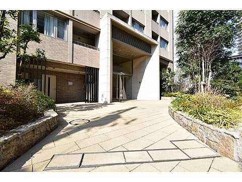 エントランス アプローチ付きのエントランス