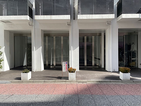 現地外観写真 エントランス外観