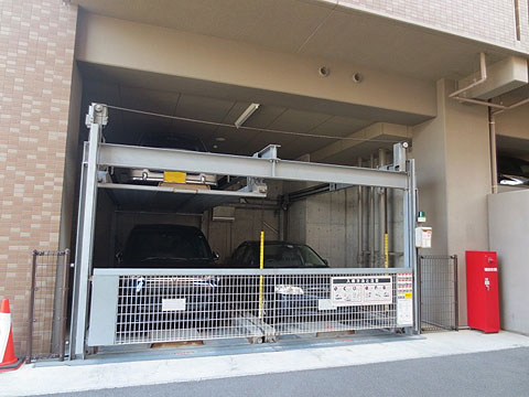 駐車場　駐車場