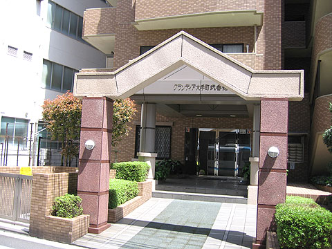 現地外観写真　エントランス