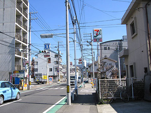 現地土地写真　最寄り店舗