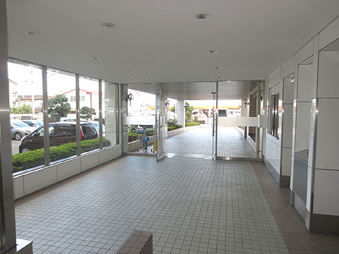 エントランス　エントランス