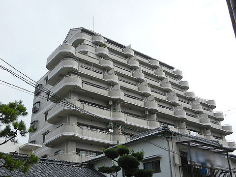 間取図(HP) 建物外観 ※敷地南側より撮影