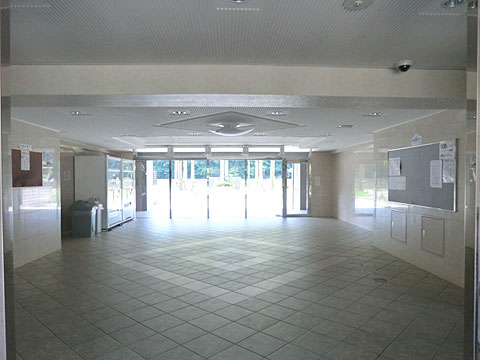 エントランス　エントランスホール