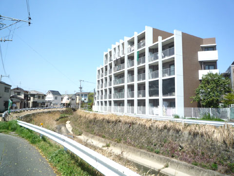 現地外観写真　P1020883