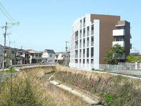 現地外観写真　P1020884