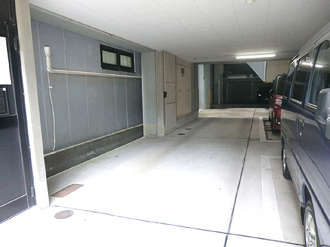 駐車場　駐車場