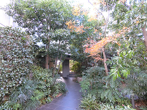 その他共用部 気品あるアプローチ