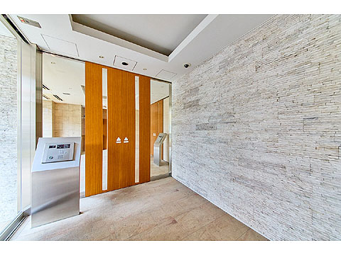 エントランス　風除室