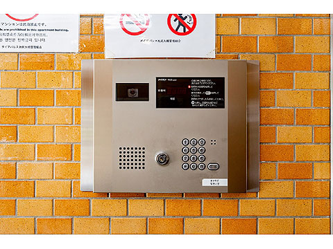 エントランス オートロック付