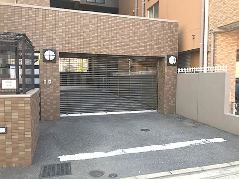 現地外観写真 シャッターゲート