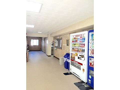 ロビー ロビー内に自動販売機有り