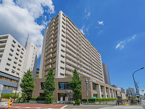 現地外観写真 外観 総戸数104戸の大規模マンション