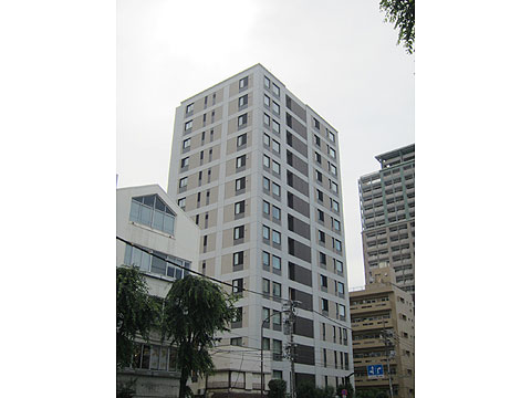 現地外観写真　アトラス駒沢大学外観