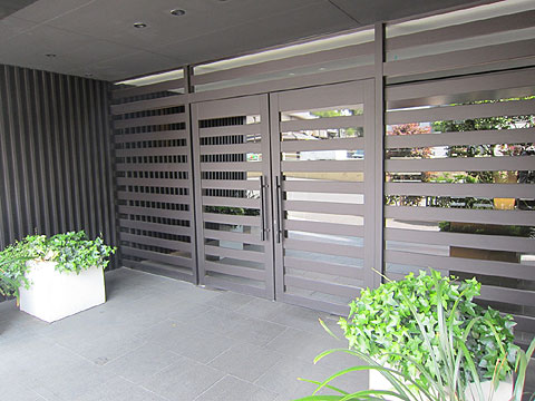 エントランス　エントランス